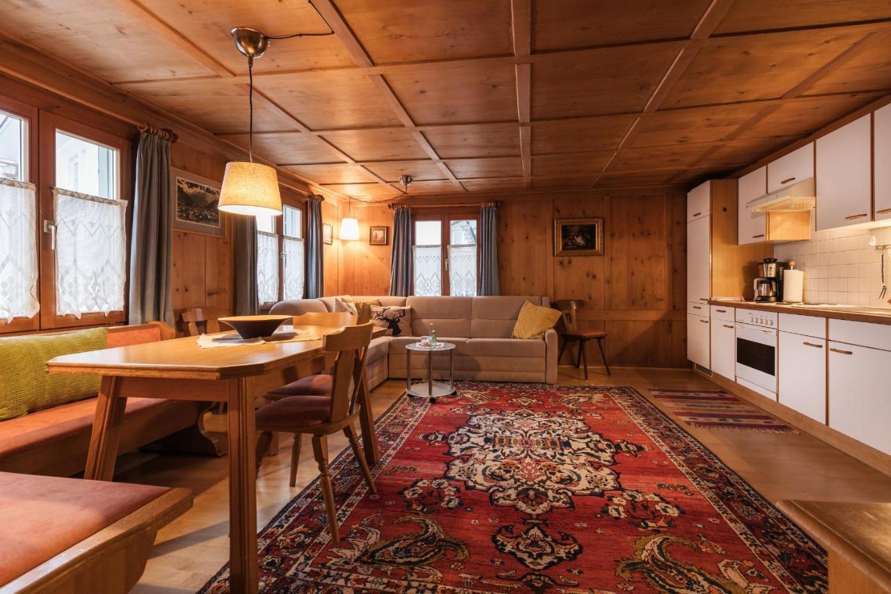 Gasthaus Kreuz Schruns Luaran gambar