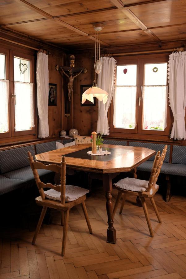 Gasthaus Kreuz Schruns Luaran gambar